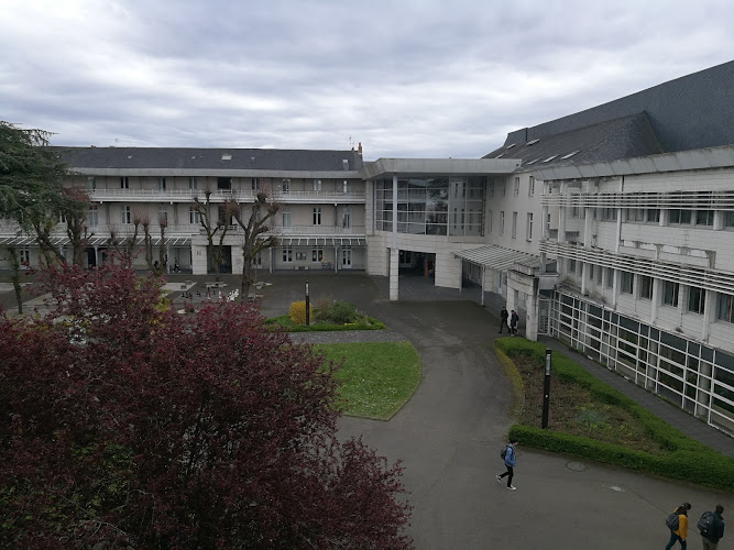 Lycée Public Gén. & Tech. LIVET