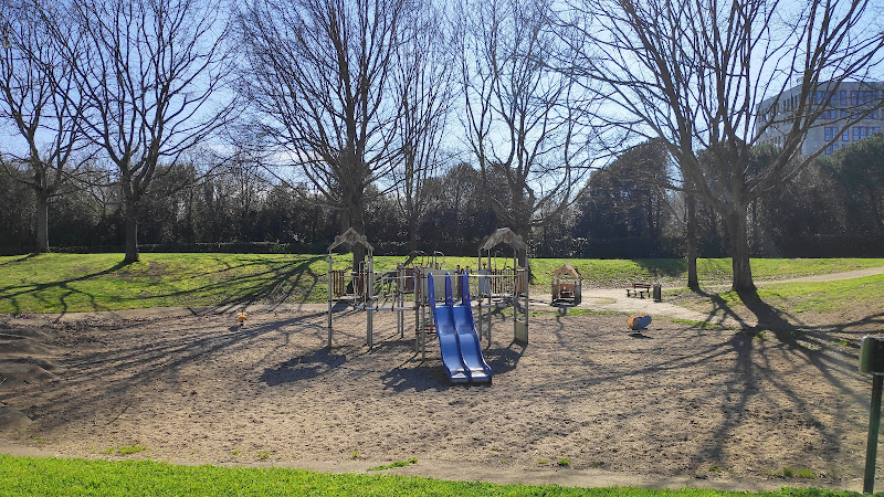 Terrain de jeu du square de la halvêque