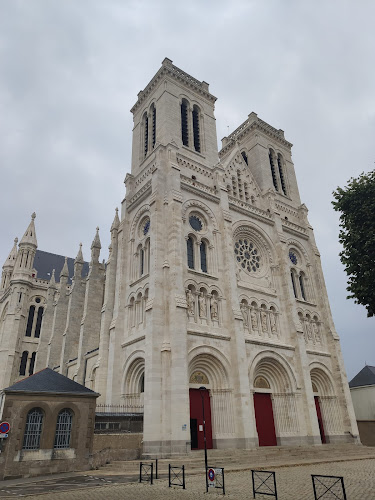 Basilique Saint-Donatien et Saint-Rogatien