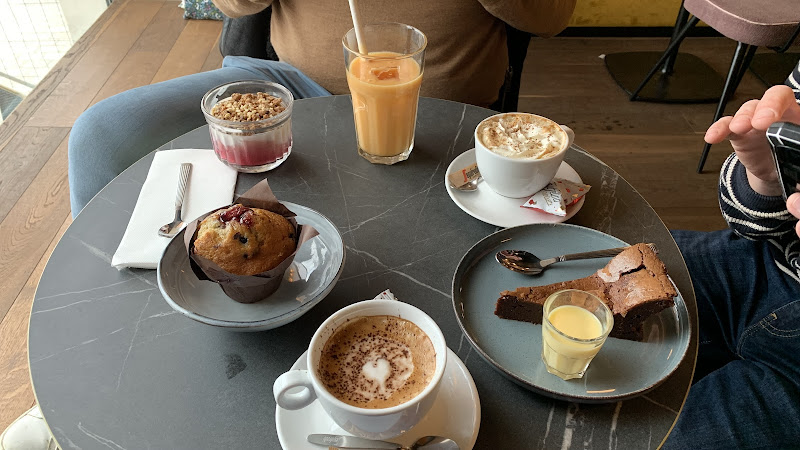 Lili Big Café