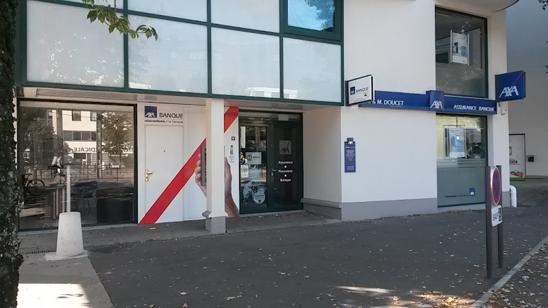 AXA Assurance et Banque Doucet-Doucet-Menuet