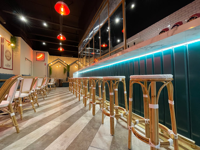 Monsieur Albert Nantes – Bar et Créateur de hot dogs