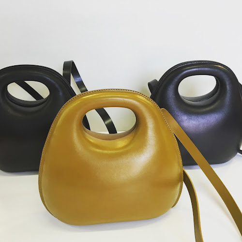 AVL Insight by Annabelle Volaire Levassor