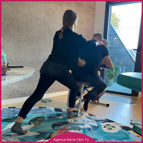 Centre de formation en massage assis – agence Marie Câm Tú