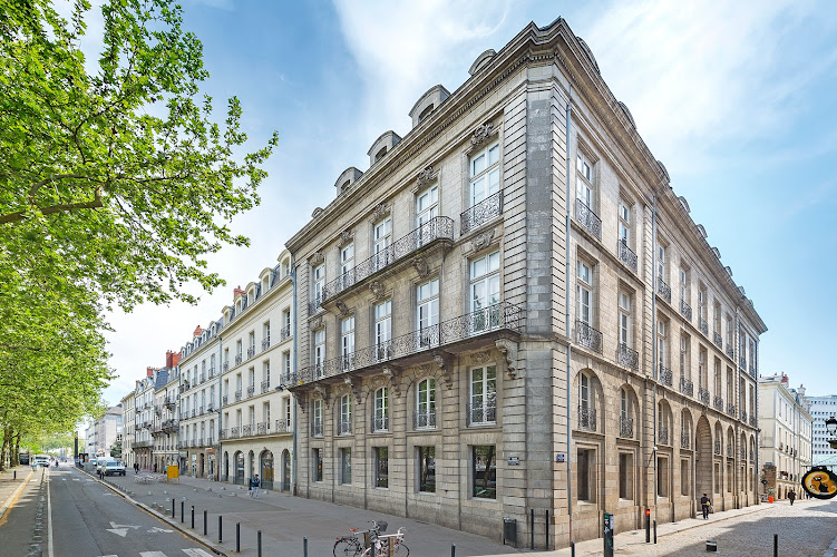 Baya Nantes – Espaces de travail (Domiciliation, Salle de réunion, Bureaux, Coworking)