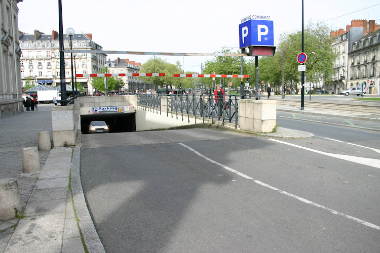 Parking Commerce