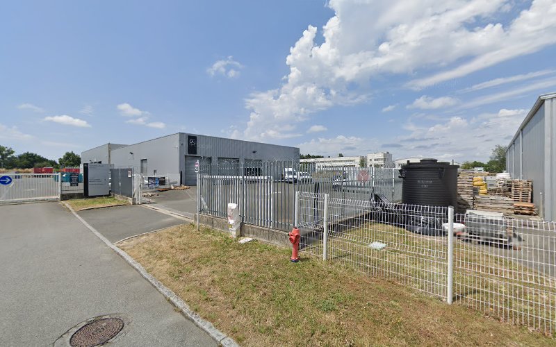 ETOILE PRO THOUARÉ-SUR-LOIRE – Mercedes Benz