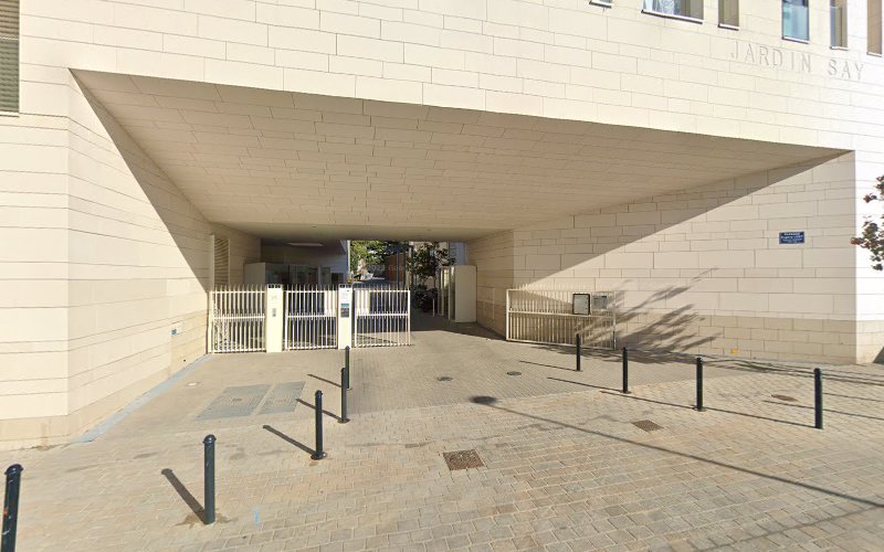 Jour 2 Crèches Sarl