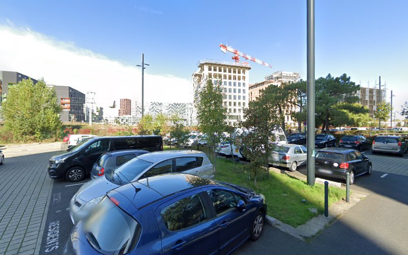 1 Rue de Madrid Parking