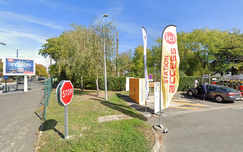 Amazon Locker – Etienne